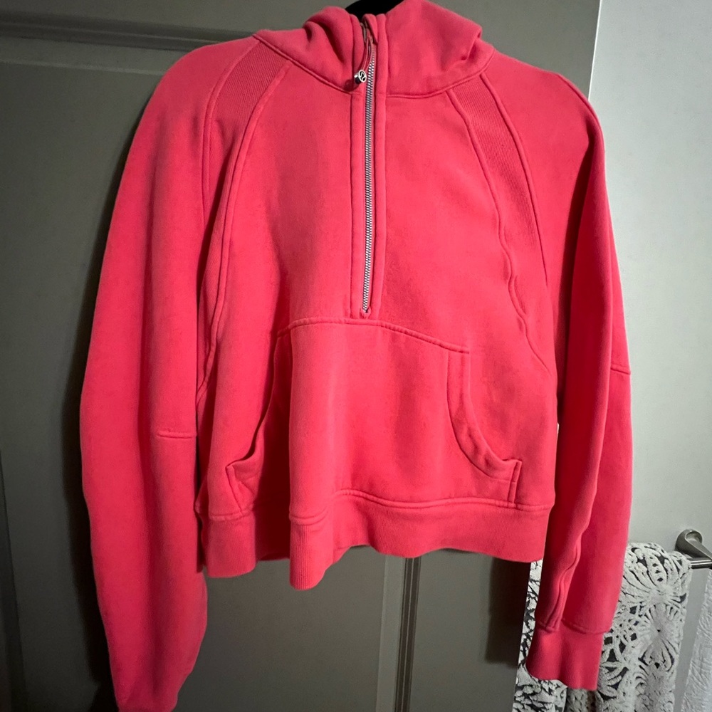 Lululemon scuba - color lipgloss - size M/L